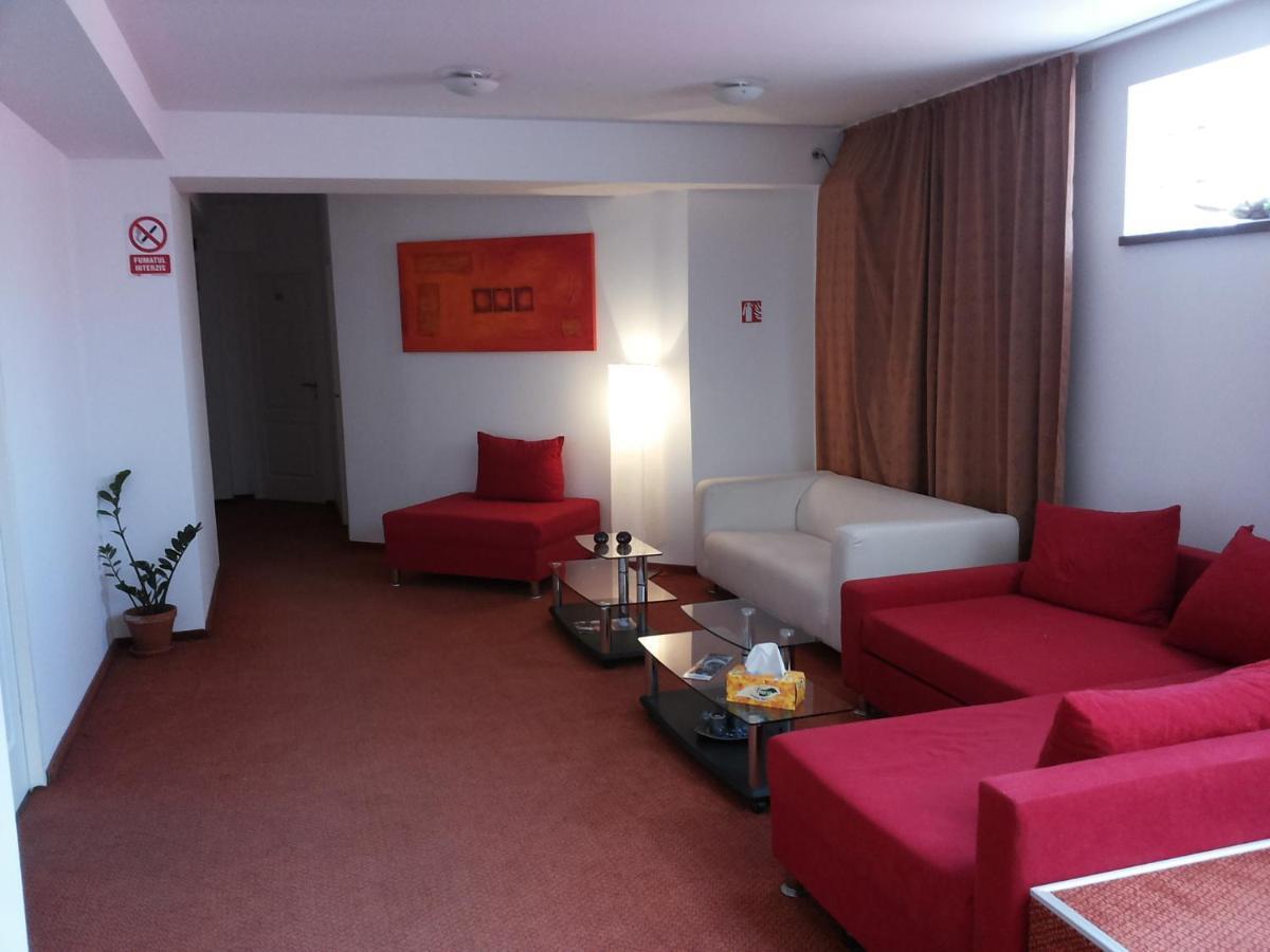 Hotel Oxigen Petroşani Buitenkant foto